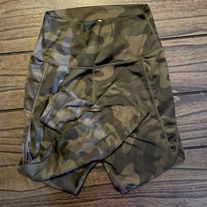 Green Camo Senita Athletics capri leggings